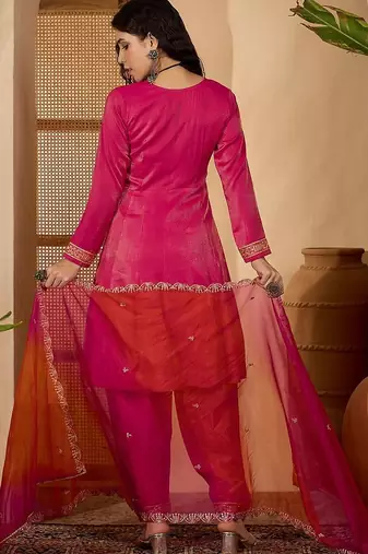 ethnic motifs embroidered round neck sequinned kurta with patiala & dupatta