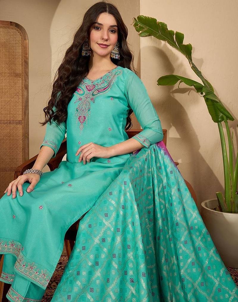 women ethnic motifs embroidered regular thread work kurta with trousers & with dupatta