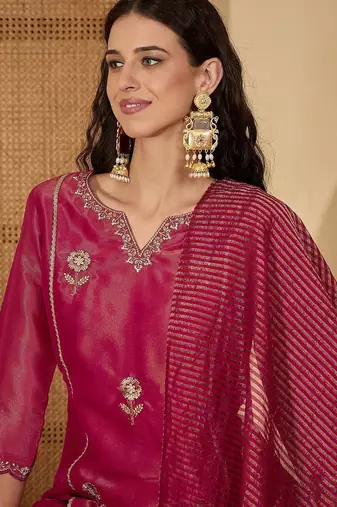 women magenta sequence embroidered kurta set