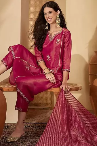 women magenta sequence embroidered kurta set