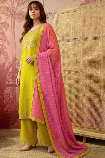 embroidered sweetheart neck kurta & palazzos with dupatta