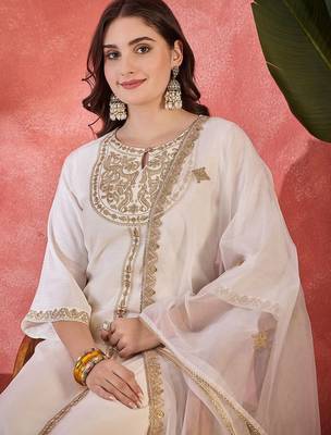 zari  women sequence embroidered straight kurta & trousers with dupatta 2