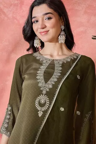 women ethnic motifs yoke design regular sequinned kurta set