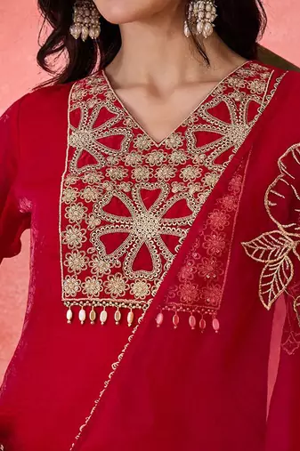 women ethnic motifs embroidered kurta with trousers & dupatta