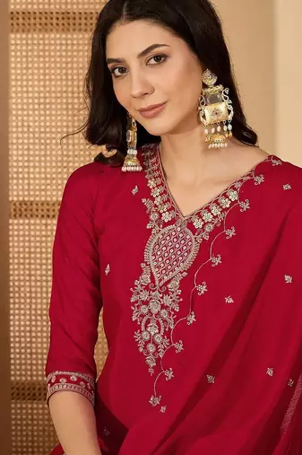 women floral embroidered regular sequinned kurta with palazzos & with dupatta