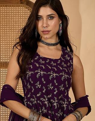 floral embroidered square neck sequinned kurta & palazzo with dupatta 2