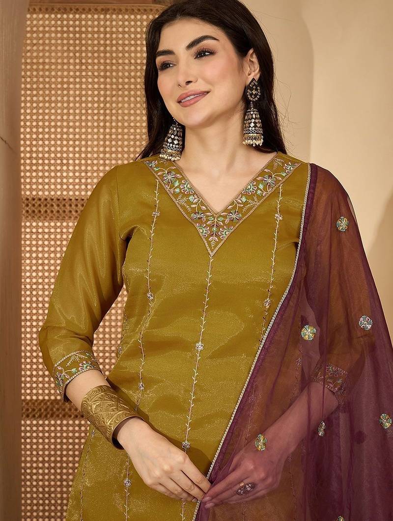 embroidered v-neck kurta & trousers with dupatta