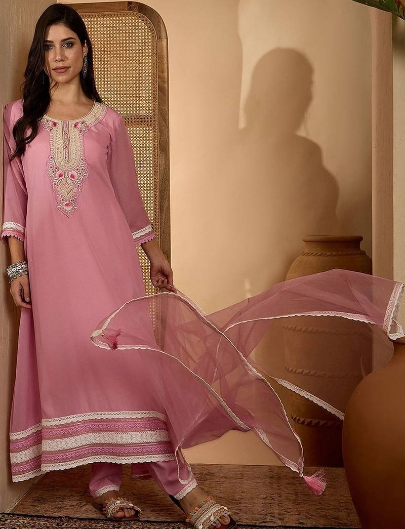 Yoke design poly crepe v-neck kurta & trousers with dupatta