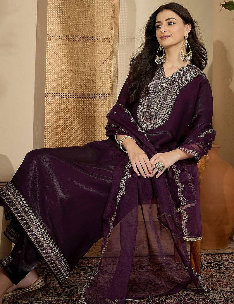 embroidered v-neck kurta & trousers with dupatta