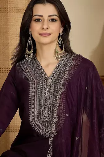 embroidered v-neck kurta & trousers with dupatta