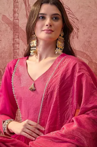 woven design v-neck kurta & trousers kurta set