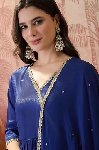 embroidered v-neck kurta & trousers kurta set