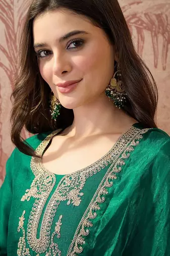 embroidered round neck kurta & palazzos kurta set