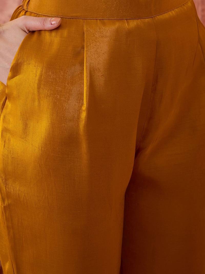 embroidered v-neck kurta trousers & dupatta