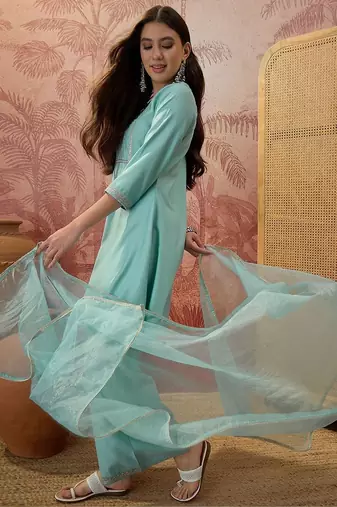 embroidered round neck kurti & palazzos with dupatta