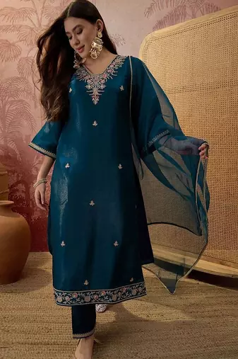 embroidered kurta & trousers with dupatta