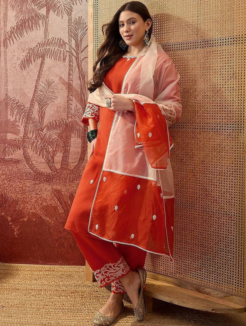 embroidered round neck kurta & trousers with dupatta