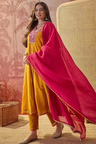 embroidered kurta set