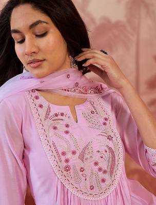 embroidered round neck kurta & trousers kurta set 3