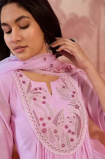 embroidered round neck kurta & trousers kurta set