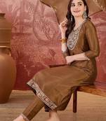 embroidered round neck kurta & trousers kurta set