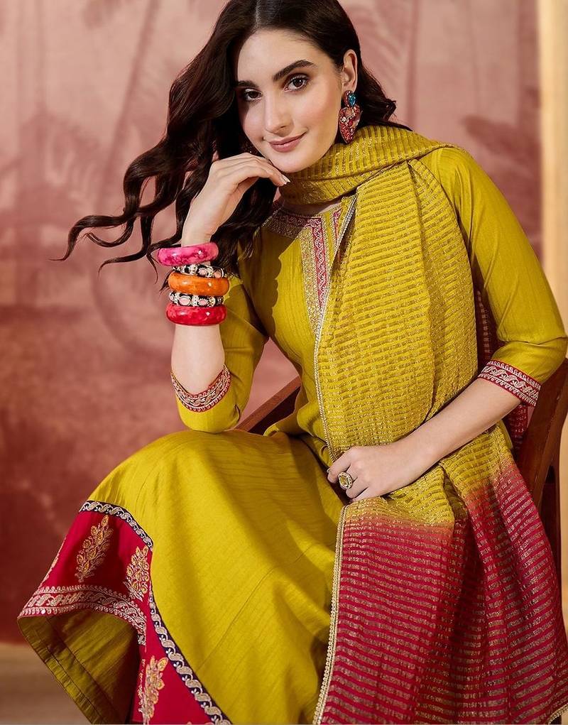 women floral embroidered pleated sequinned kurta with trousers & dupatta