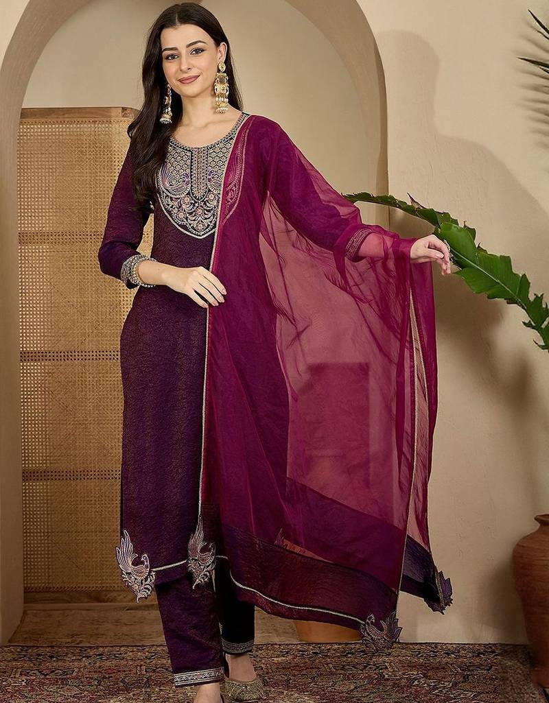 ethnic motifs yoke design sequinned straight kurta with trouser & dupatta