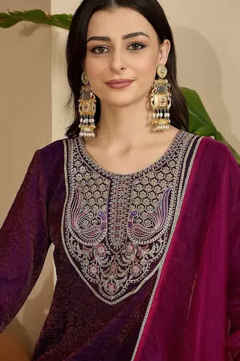 ethnic motifs yoke design sequinned straight kurta with trouser & dupatta