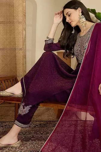 ethnic motifs yoke design sequinned straight kurta with trouser & dupatta