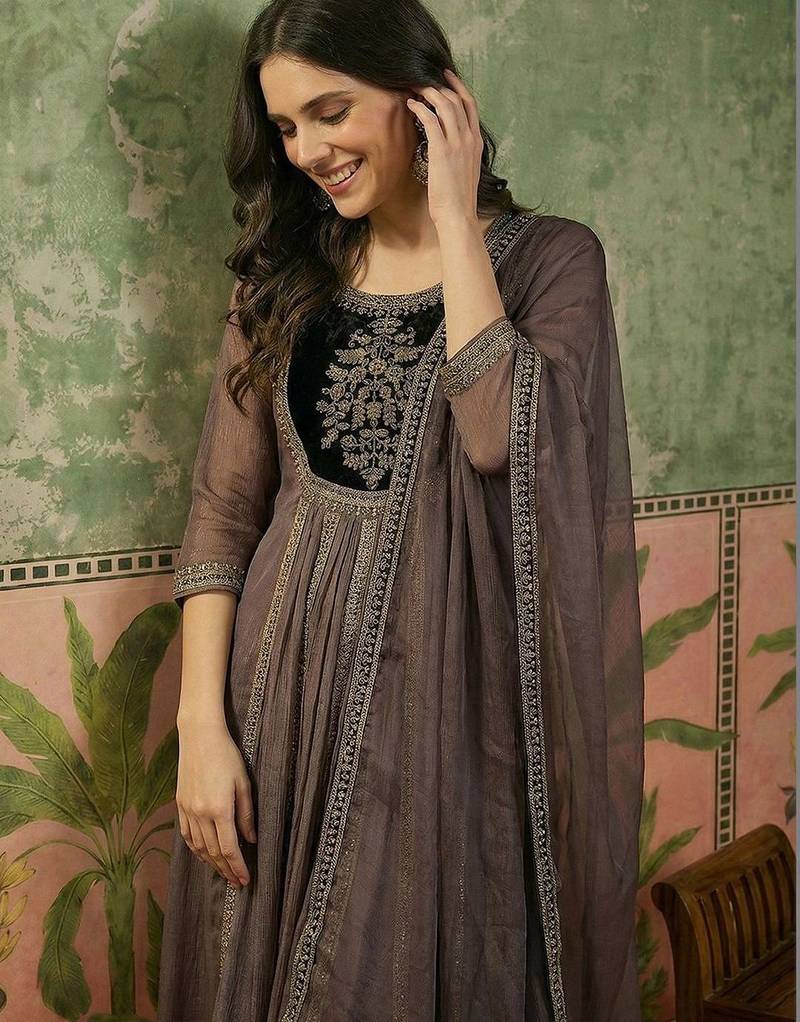 embroidered poly chiffon round neck kurta sets
