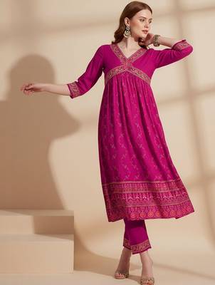 women ethnic motifs printed empire kurta with trousers 2