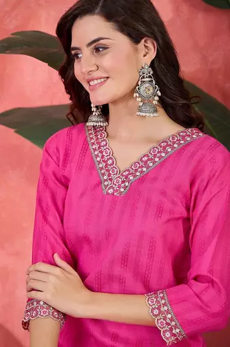 women floral embroidered kurta with trousers