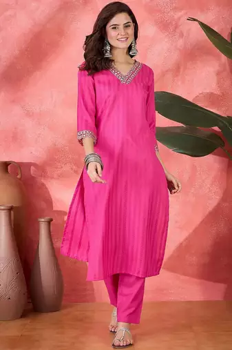 women floral embroidered kurta with trousers