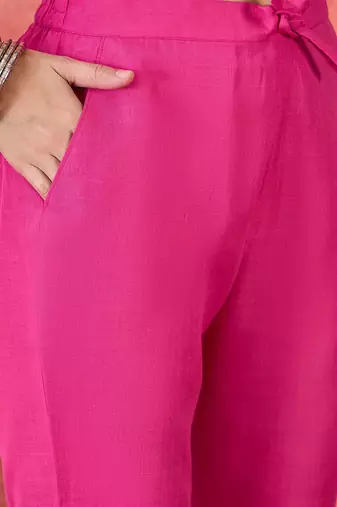 women floral embroidered kurta with trousers