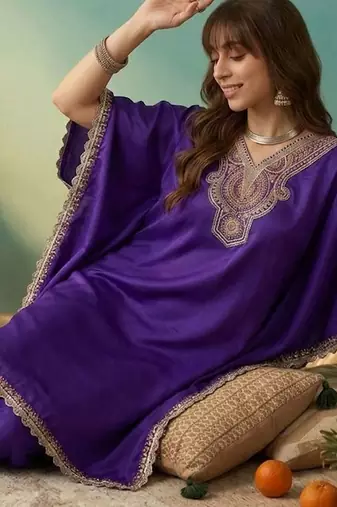 thread embroidered v-neck kurta & trousers
