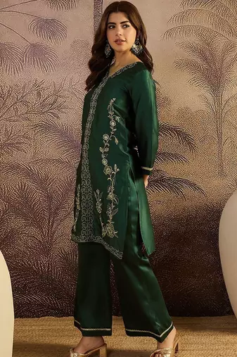 embroidered straight kurta & trousers