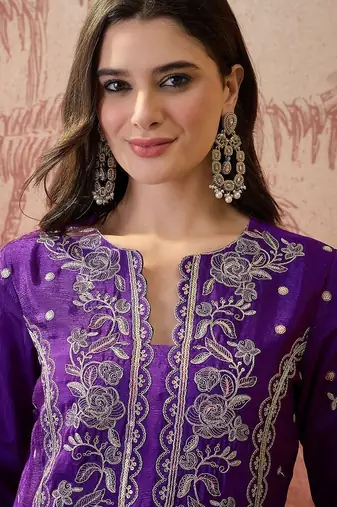 embroidered v-neck  co-ords