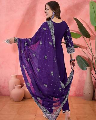 purple floral printed silk blend u-neck straight kurta with trousers and dupatta 5