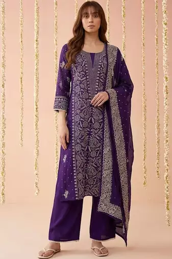 embroidered round neck kurta & trousers with dupatta