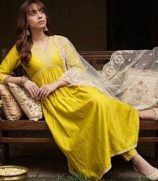 embroidered v-neck kurta & trousers with dupatta