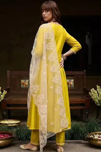 embroidered v-neck kurta & trousers with dupatta