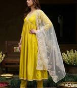 embroidered v-neck kurta & trousers with dupatta