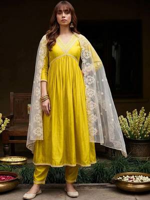 embroidered v-neck kurta & trousers with dupatta 4