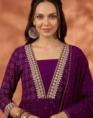 women embroidered  v-neck kurta with trousers & dupatta 4