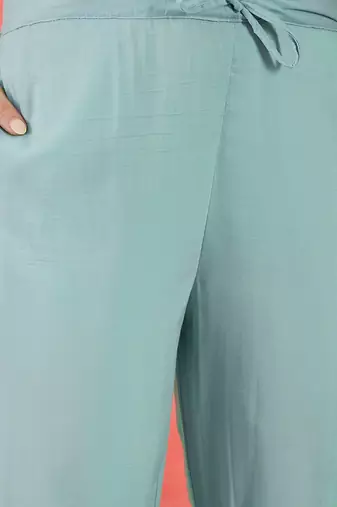 floral embroidered round neck sequinned straight kurta trousers & dupatta