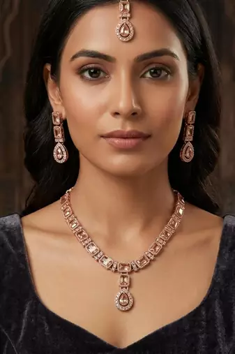 Champagne color necklace set with earrings and maang tikka     agate stone, antique gold plating