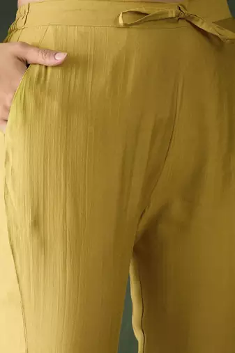 floral embroidered sequinned straight kurta & trouser with dupatta