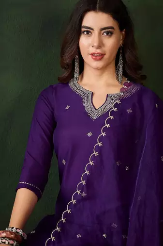floral embroidered three-quarter sleeves straight kurta & trouser & dupatta