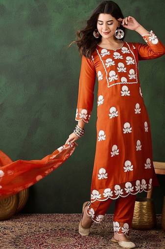 embroidered thread work notch neck straight kurta & trousers with dupatta