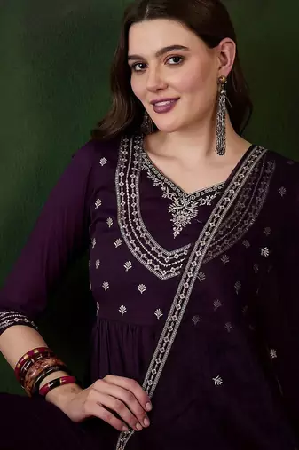 purple floral embroidered zari kurta with trousers & dupatta